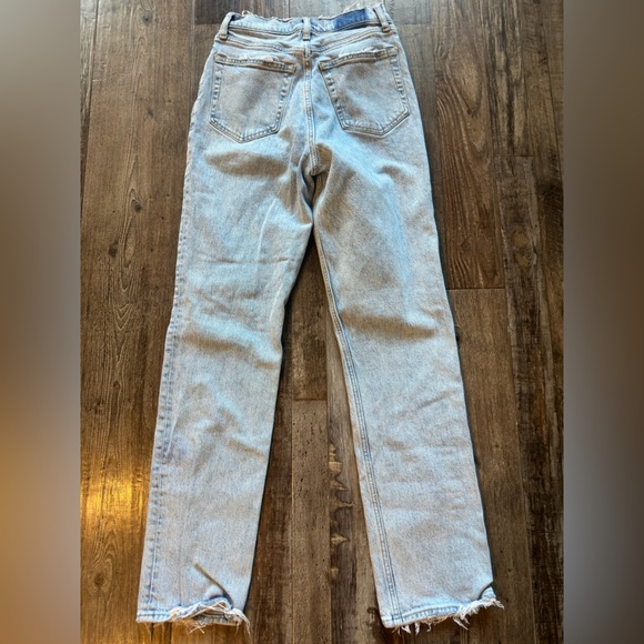 Abercrombie Ultra High Rise 90s Straight Jean Light Wash Cross Waist Size 24 - Picture 4 of 4